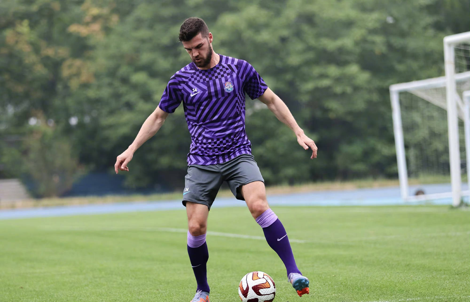 kaiyun-冲刺阶段突围战来临,门兴格拉德巴赫围绕中超复出首秀,压力陡增,团队化学反应显著的简单介绍