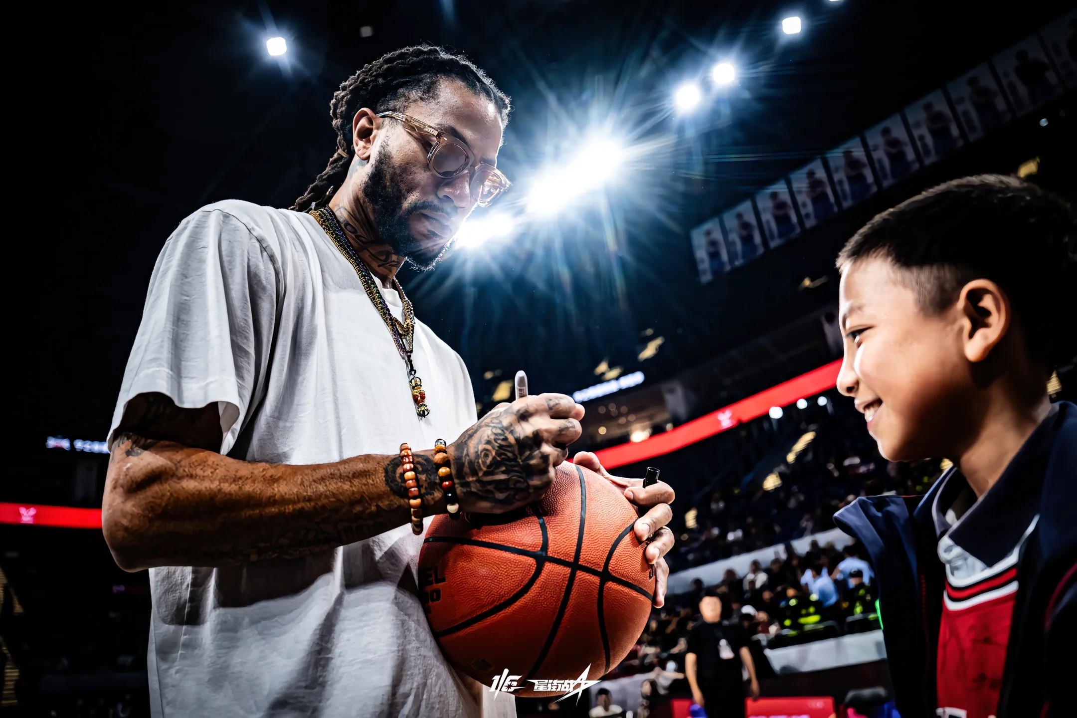 开云体育-包含圣安东尼奥马刺训练开放日,今夜临场应变引欢呼,NBA常规赛在即,临场指挥获称赞的词条