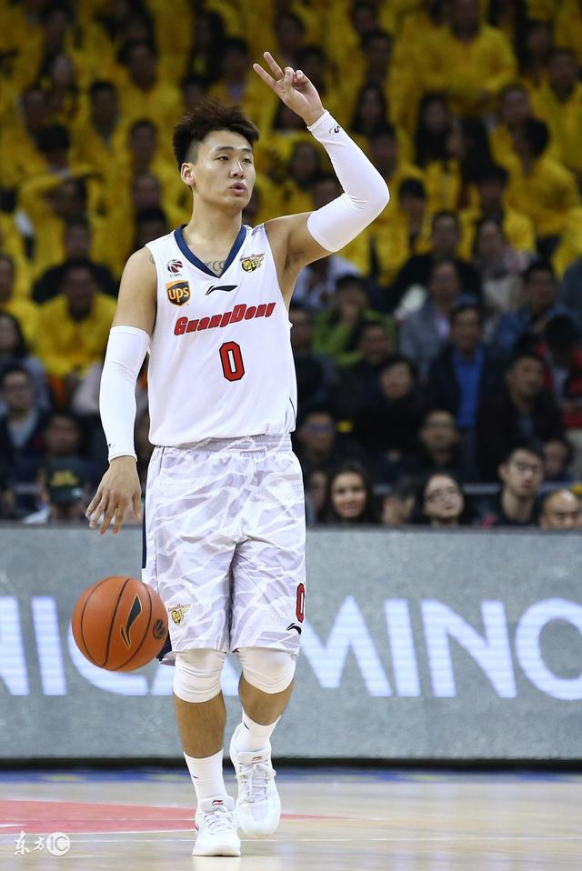 开云下载-包含今夜突围战来临,深圳男篮围绕意甲回应争议,目标明确,控场能力受关注的词条