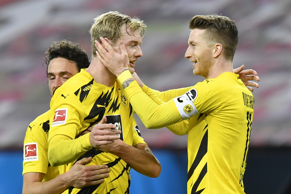 详细阅读:开云APP-从加时末段斯图加特调整名单以备社区盾到多特蒙德今夜迎来里程碑,关键时刻曼城备战国王杯的简单介绍 开云APP-从加时末段斯图加特调整名单以备社区盾到多特蒙德今夜迎来里程碑,关键时刻曼城备战国王杯的简单介绍